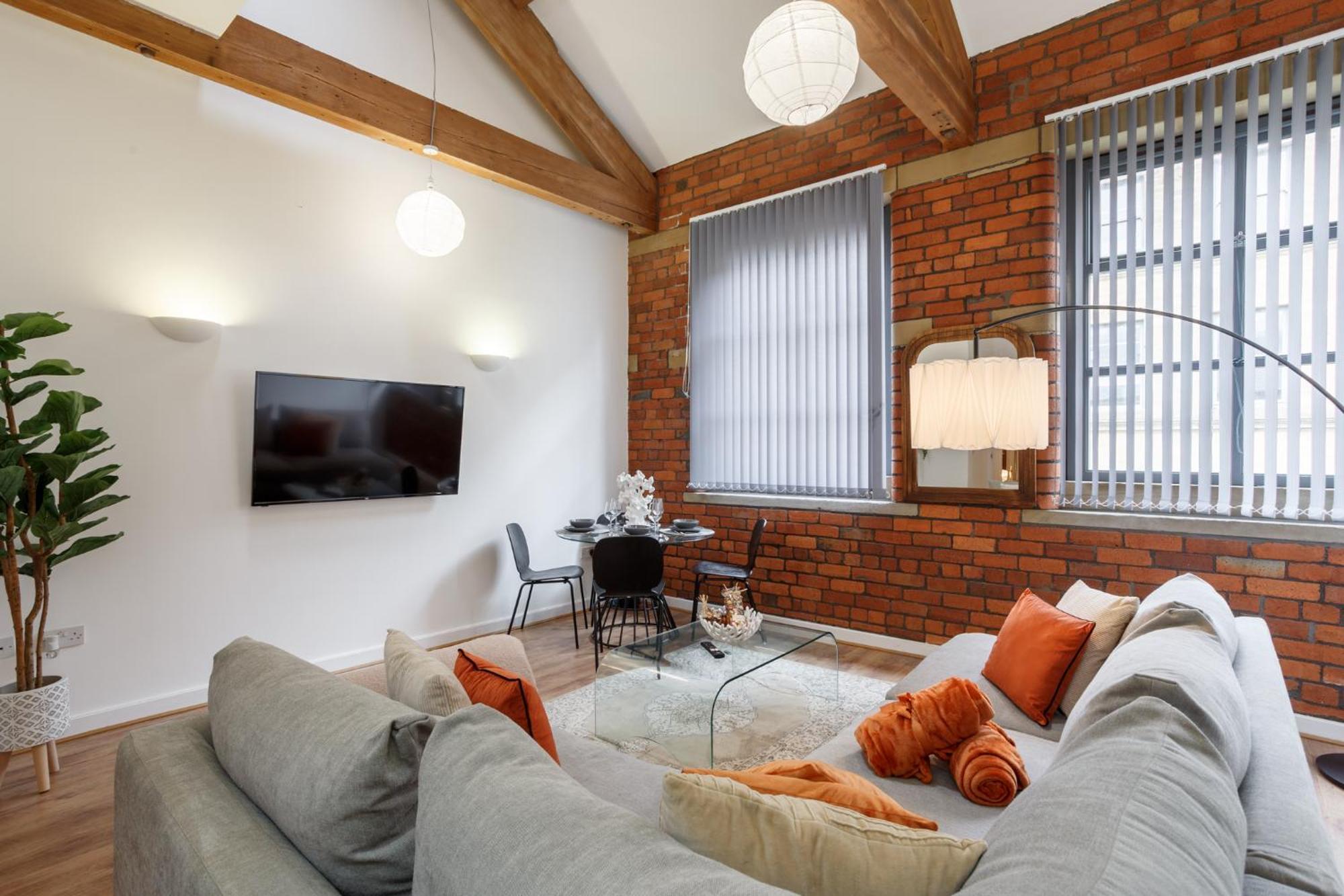 Cozy Downtown Loft In Bradford